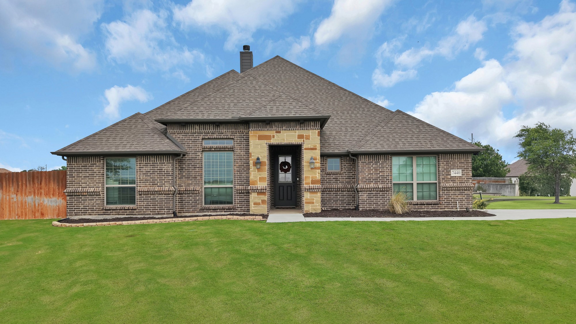 7440 Briar Road Azle TX 76020