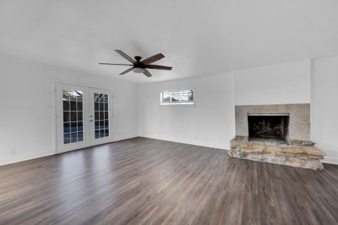 512 Virginia Avenue Waxahachie TX 75165