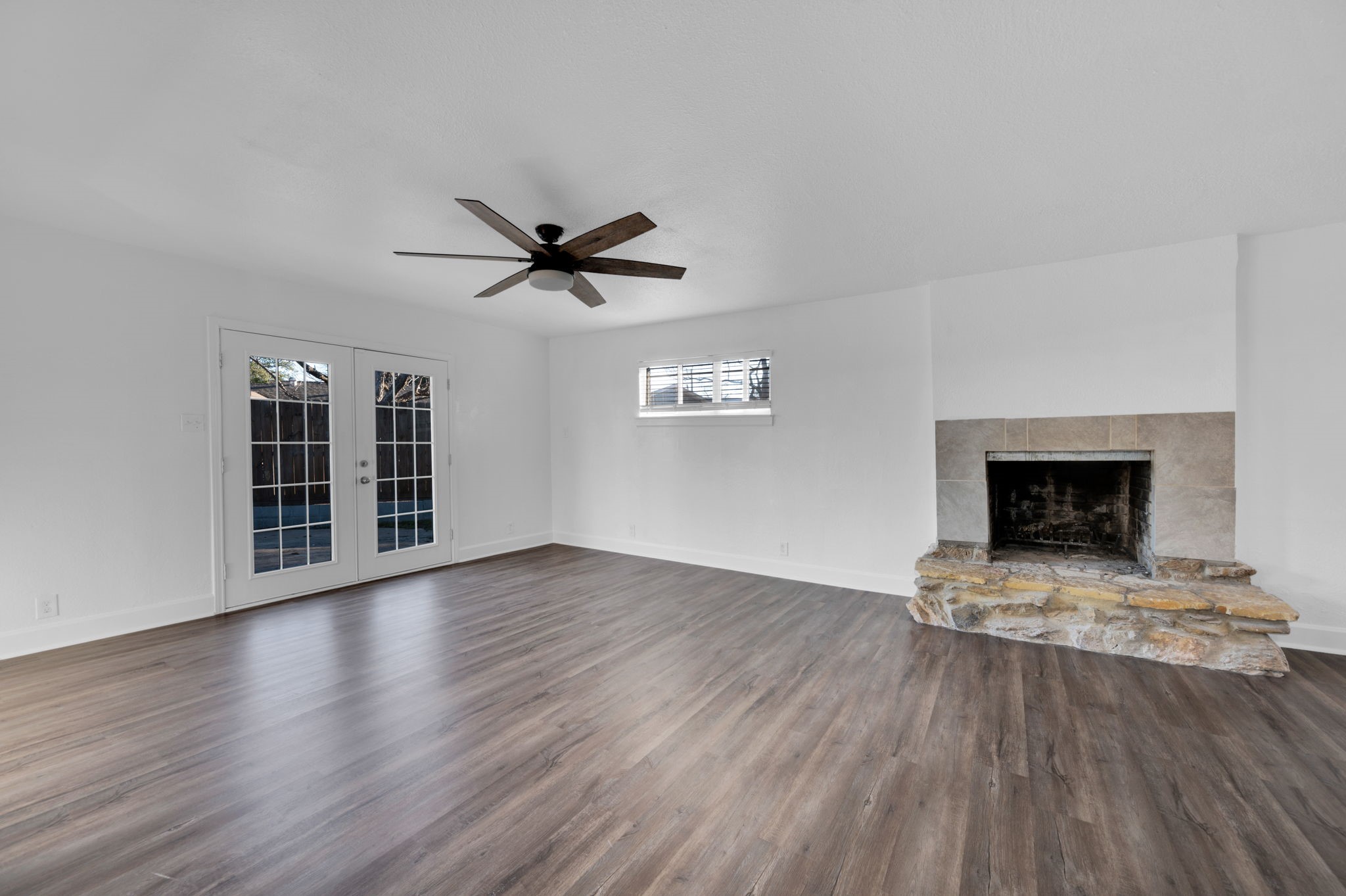 512 Virginia Avenue Waxahachie TX 75165