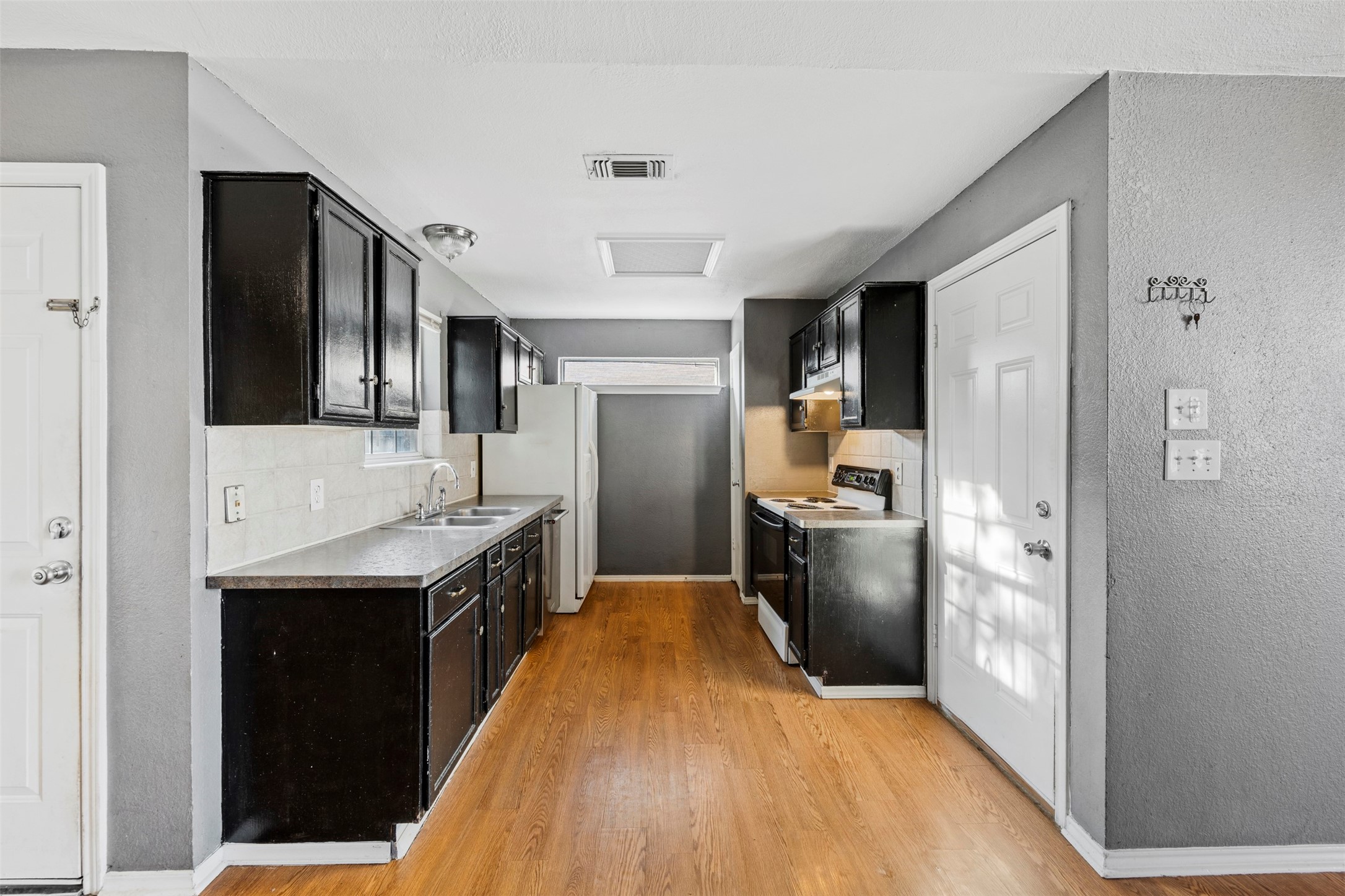 905 Park Place Boulevard Midlothian TX 76065