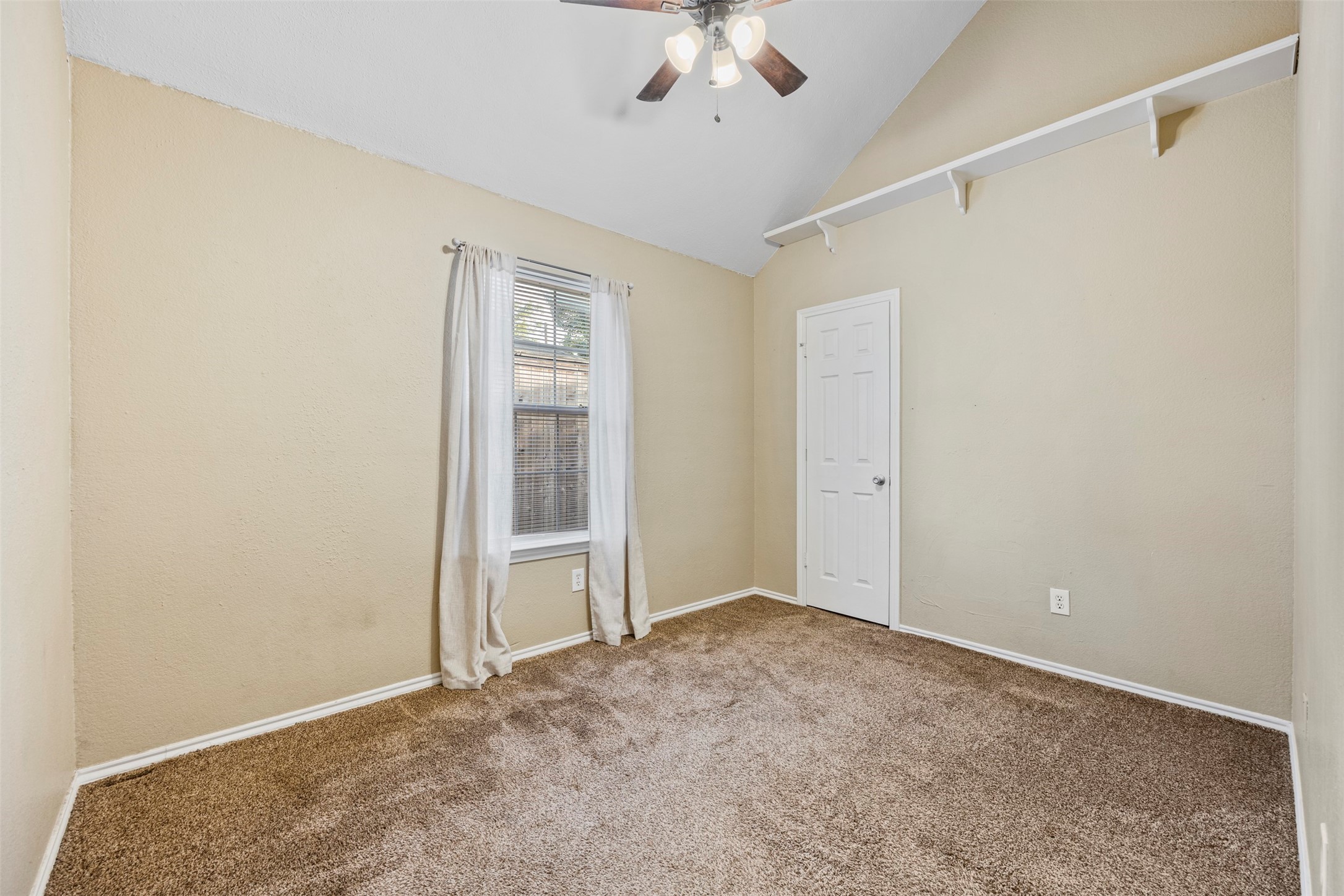 905 Park Place Boulevard Midlothian TX 76065