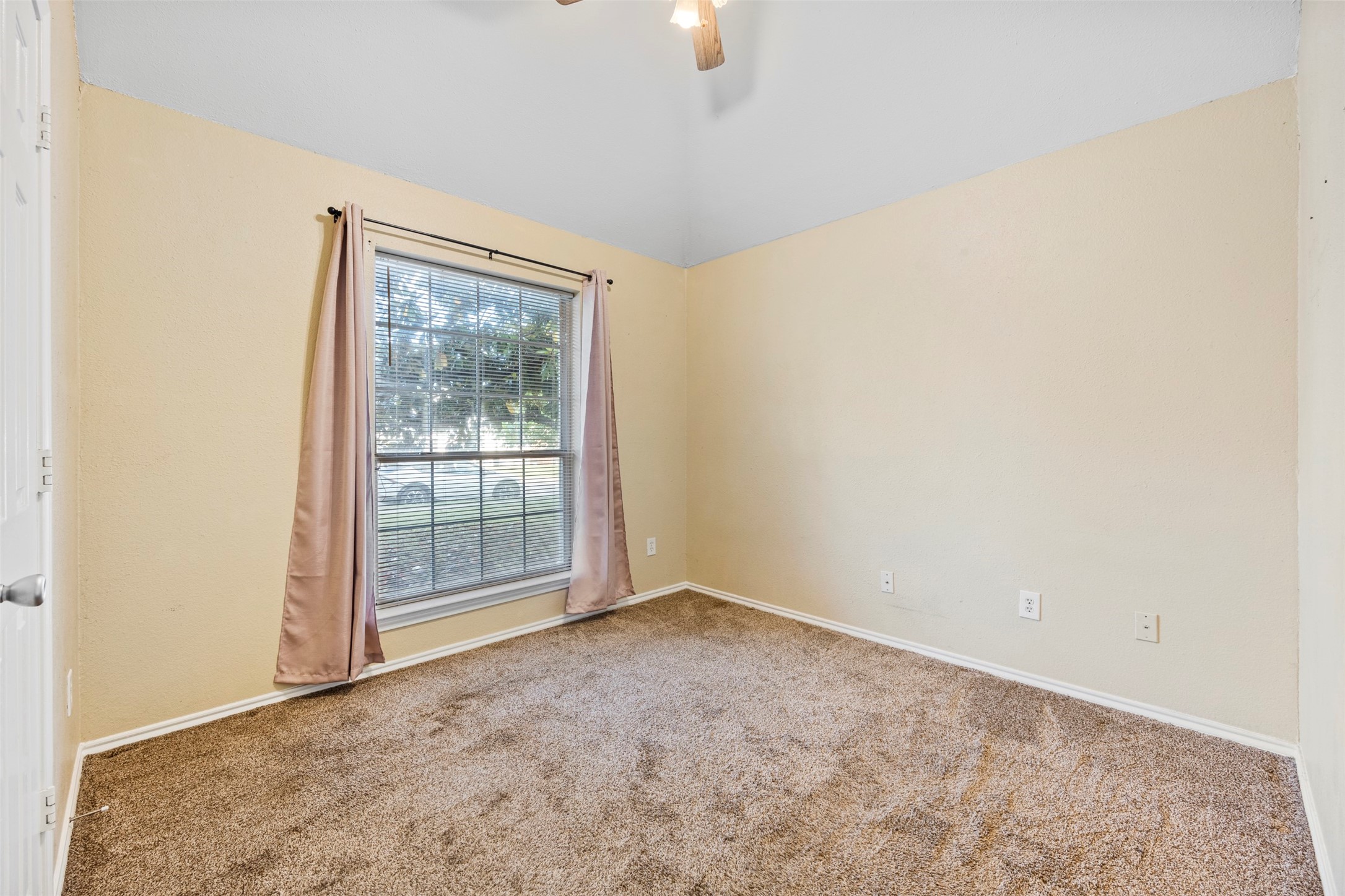 905 Park Place Boulevard Midlothian TX 76065