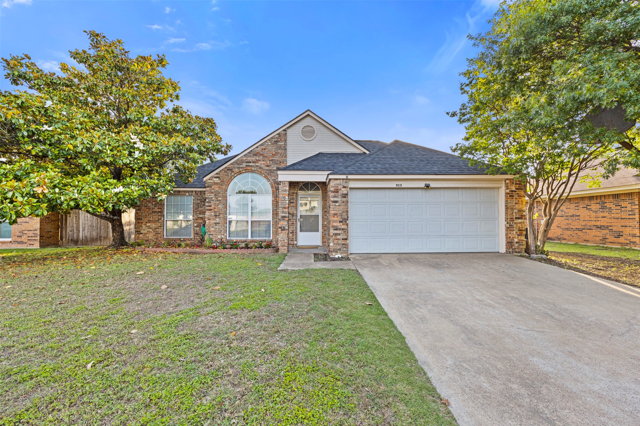 905 Park Place Boulevard Midlothian TX 76065