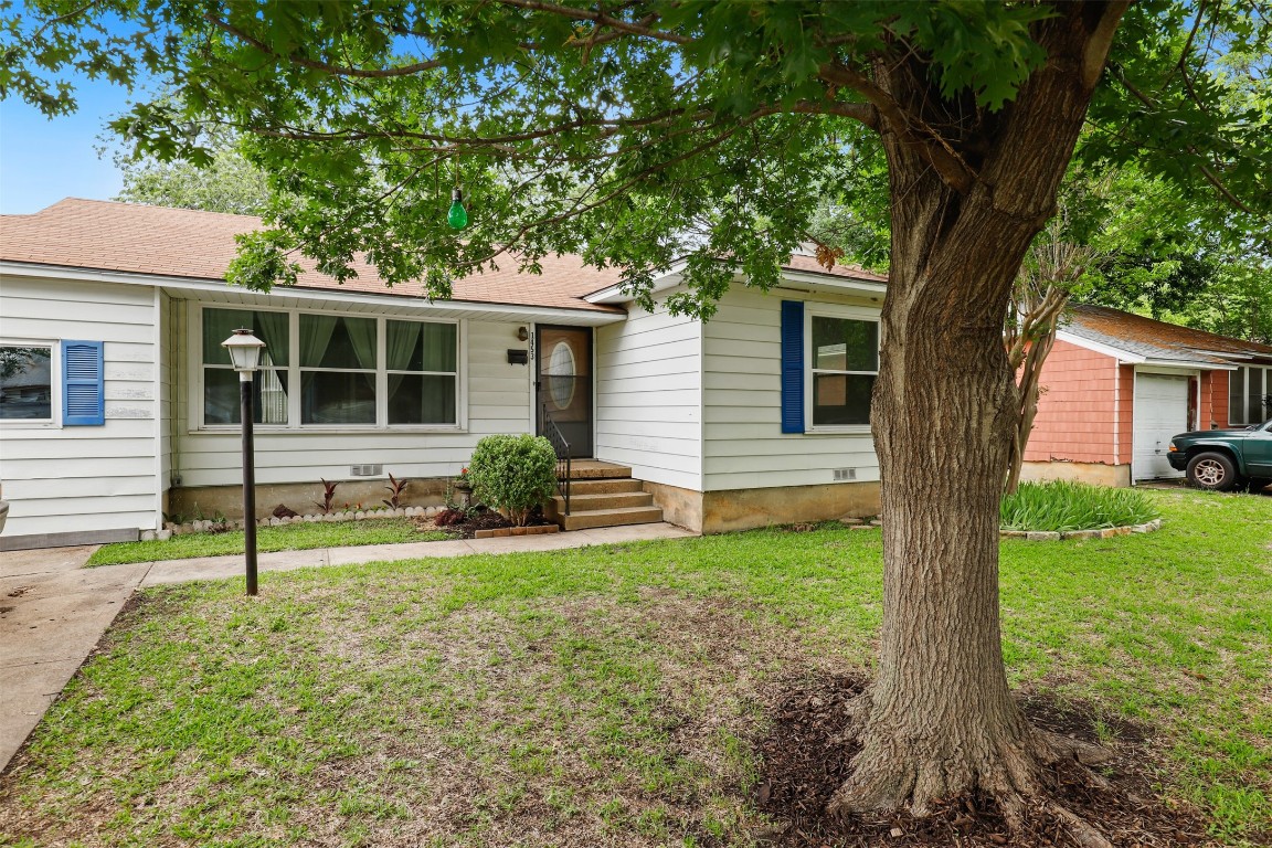 1453 Dent Street Garland TX 75042