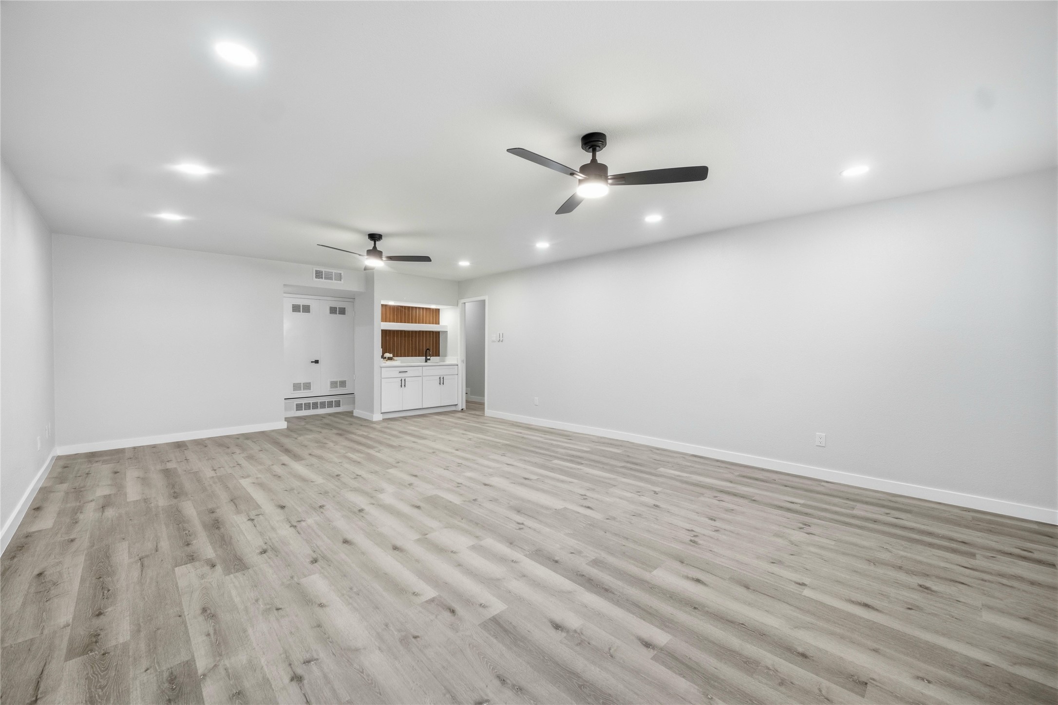 1013 Tanglewood Lane Arlington TX 76012