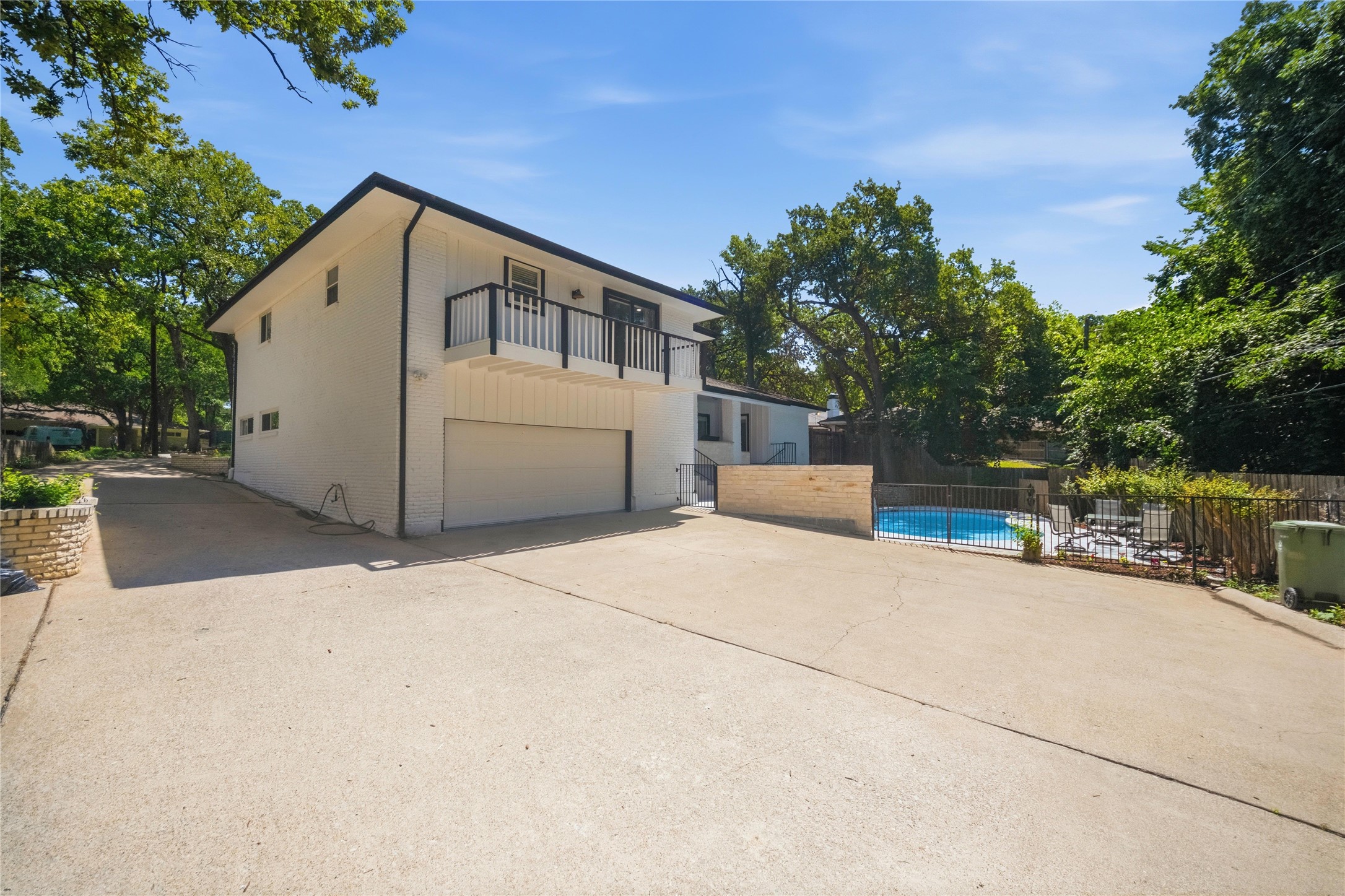 1013 Tanglewood Lane Arlington TX 76012