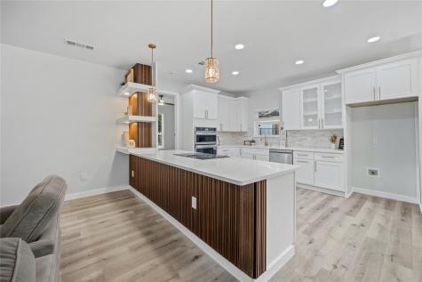 1013 Tanglewood Lane Arlington TX 76012