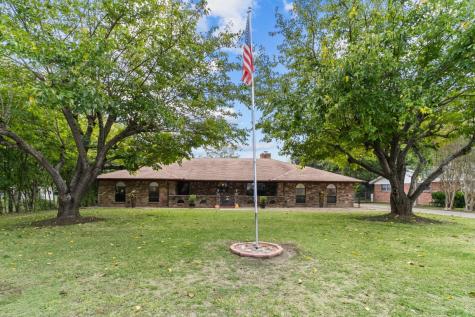 706 9th Street Terrell TX 75160