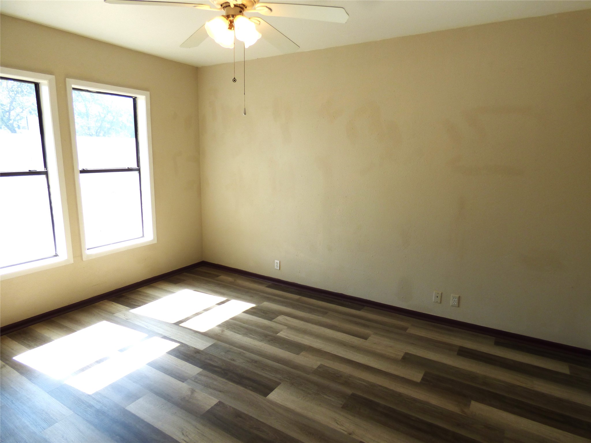 103 S Oaklawn Avenue Eastland TX 76448
