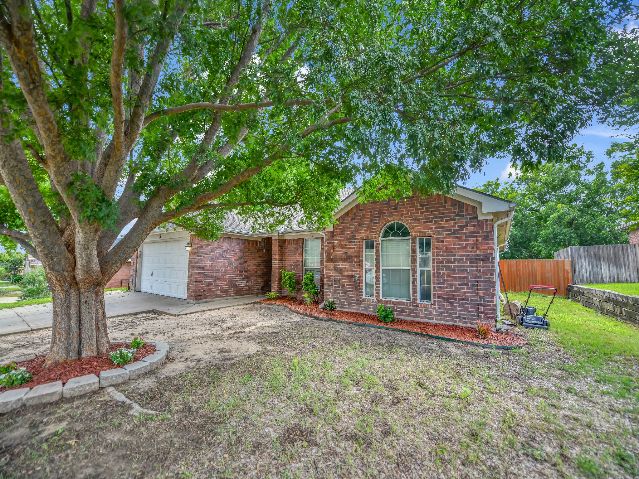 210 Wellington Trail Weatherford TX 76085