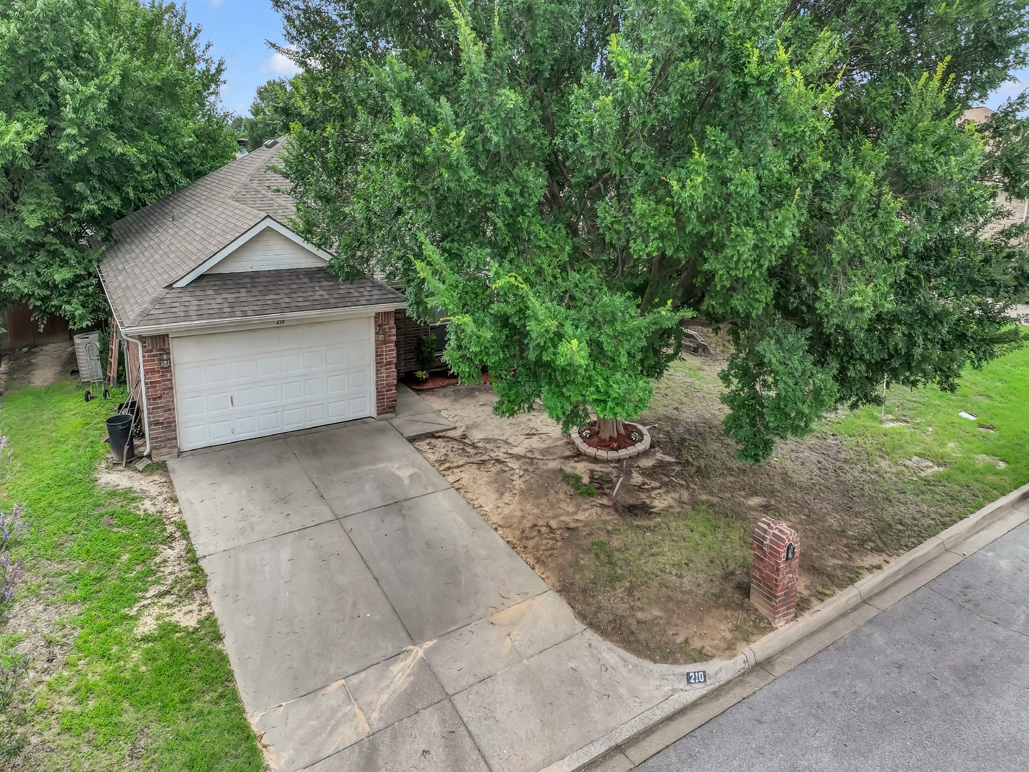 210 Wellington Trail Weatherford TX 76085