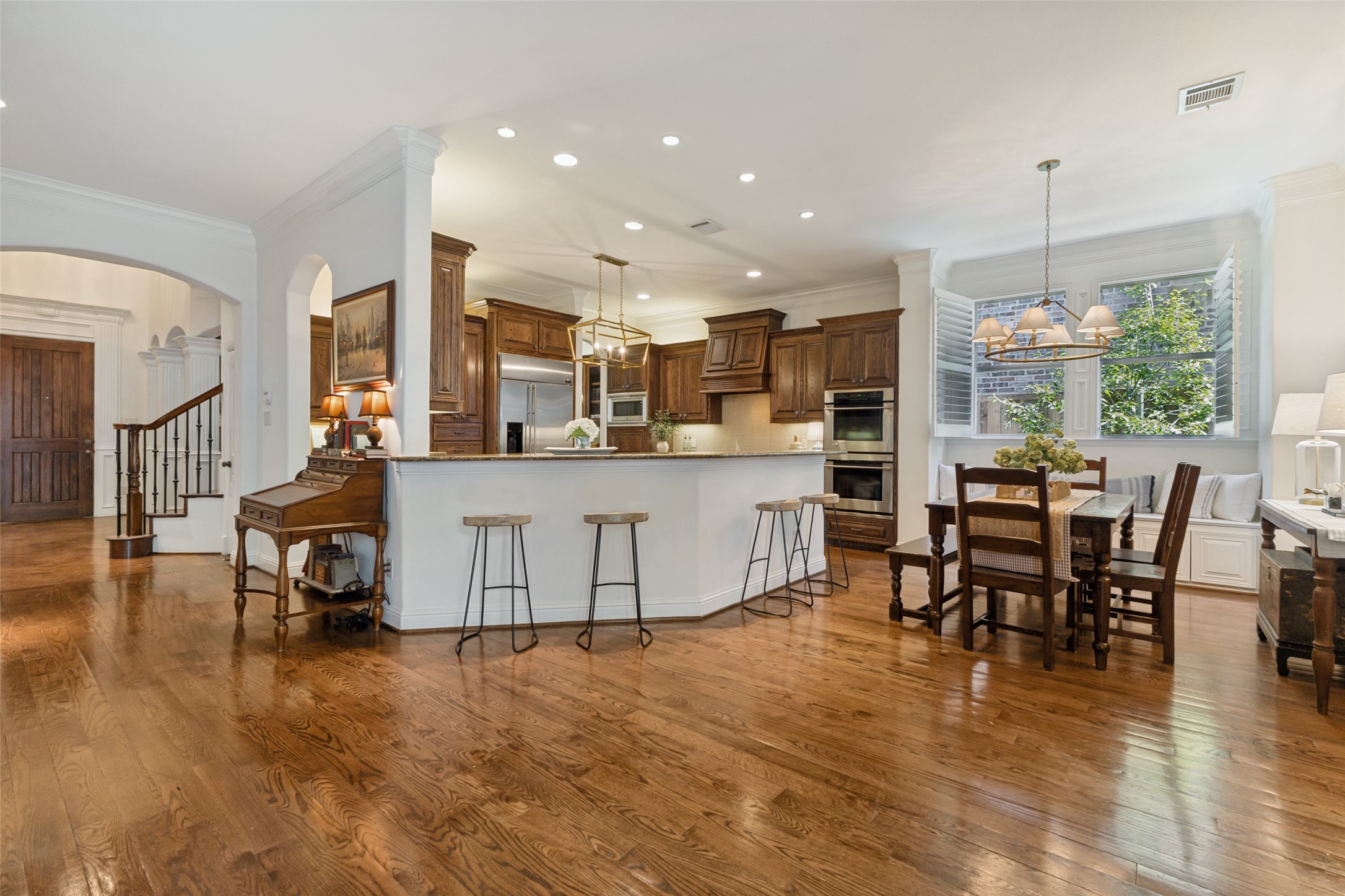 5718 Stanford Avenue Dallas TX 75209