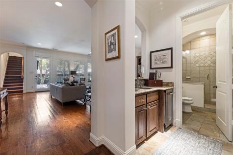 5718 Stanford Avenue Dallas TX 75209