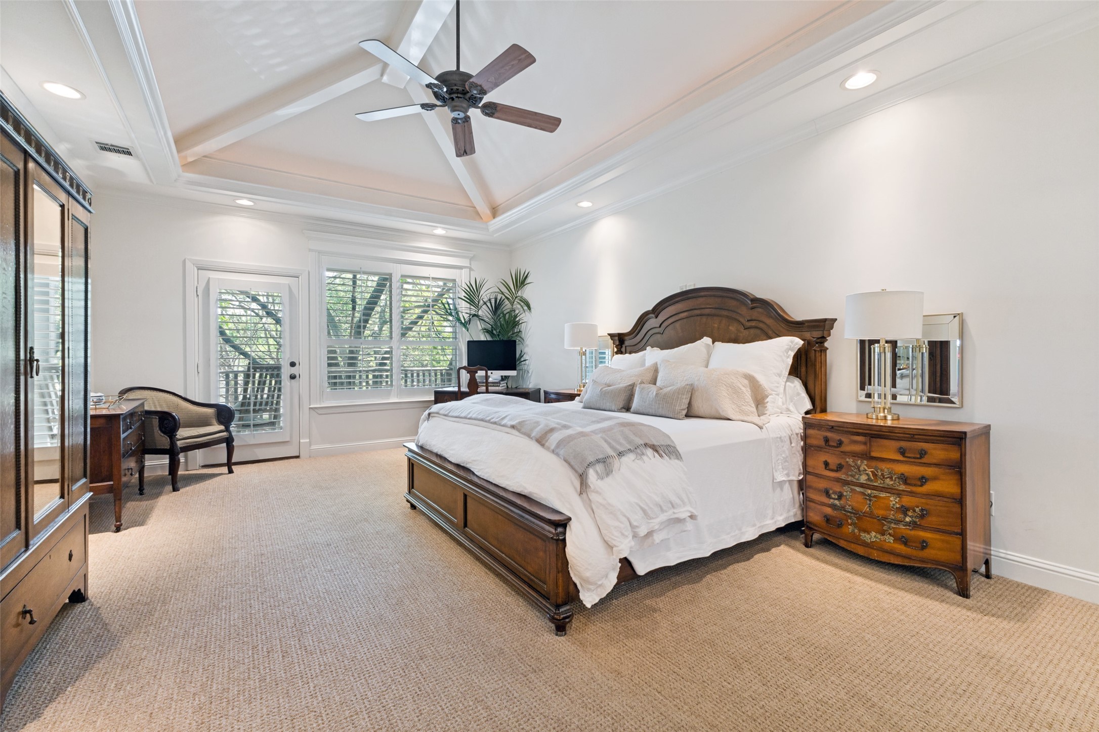 5718 Stanford Avenue Dallas TX 75209