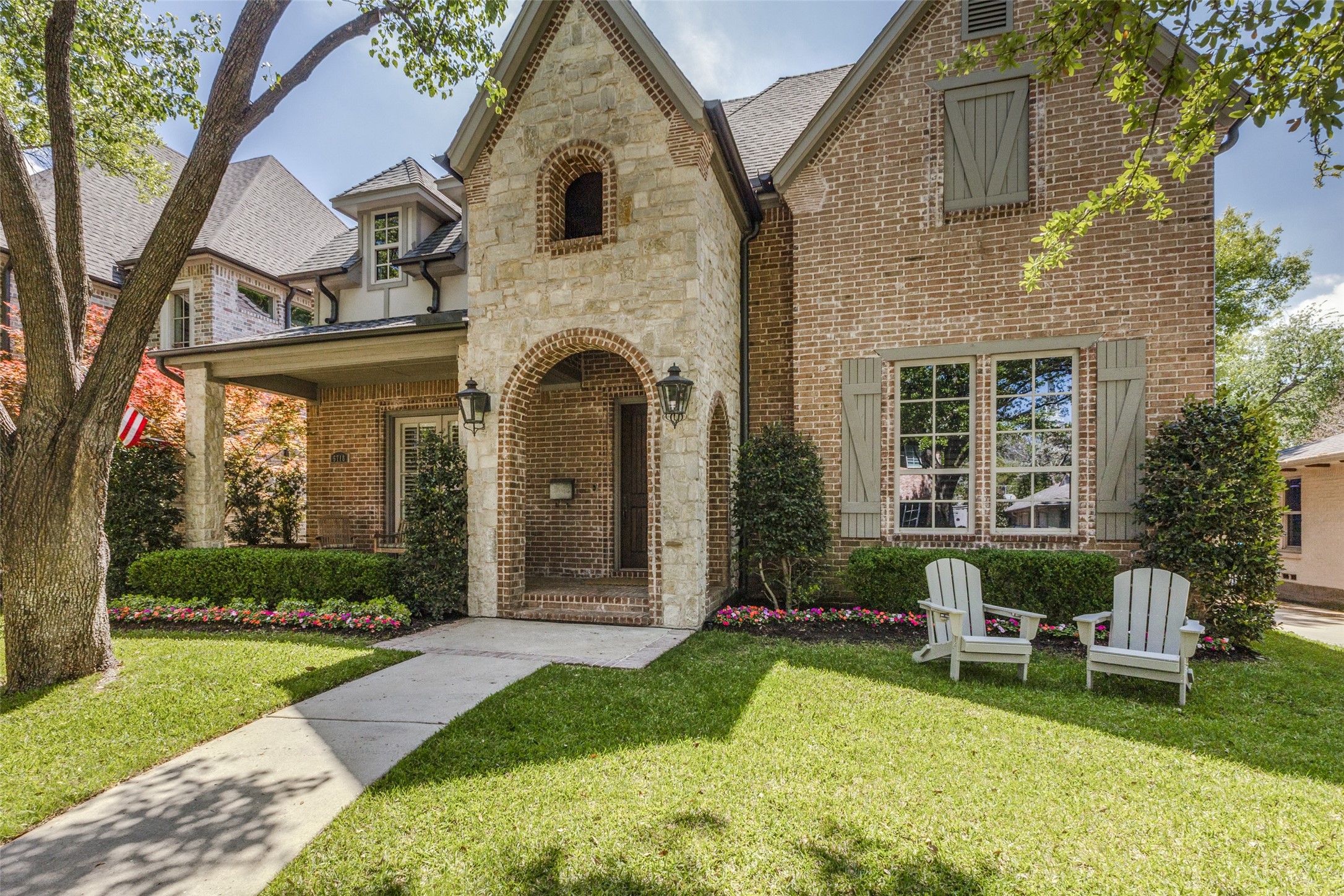 5718 Stanford Avenue Dallas TX 75209