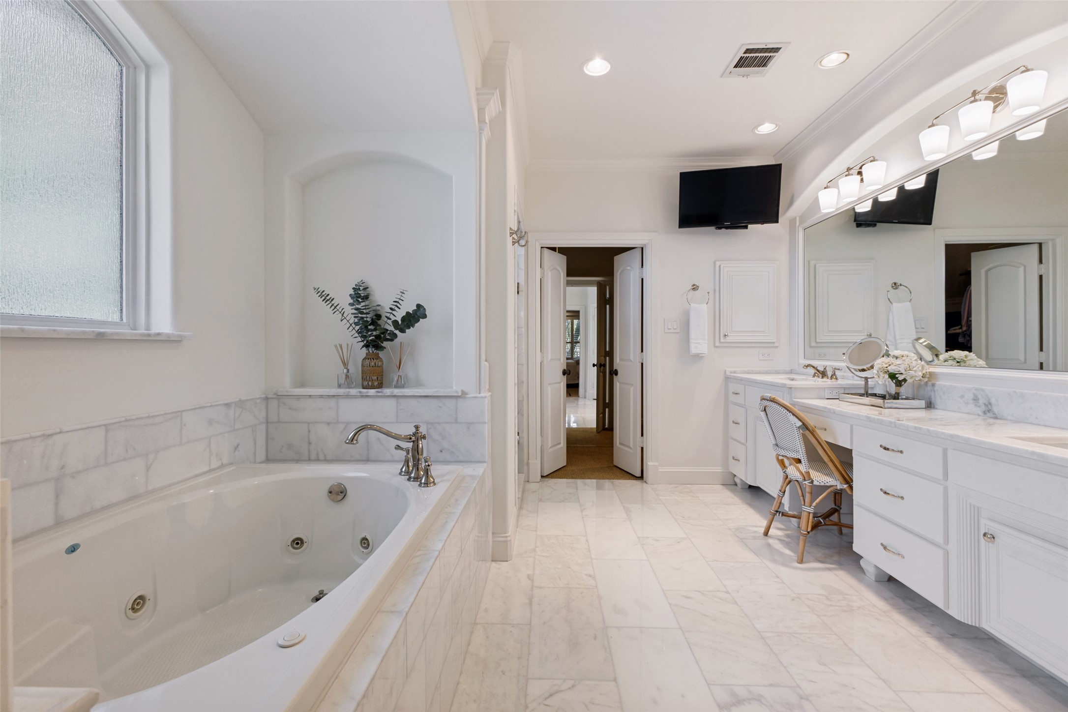 5718 Stanford Avenue Dallas TX 75209
