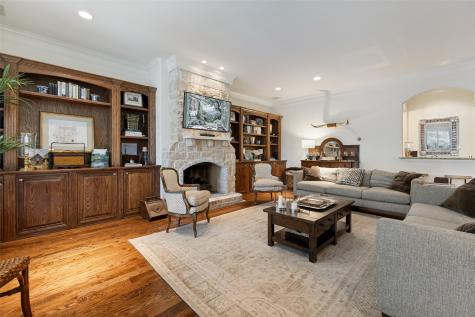 5718 Stanford Avenue Dallas TX 75209