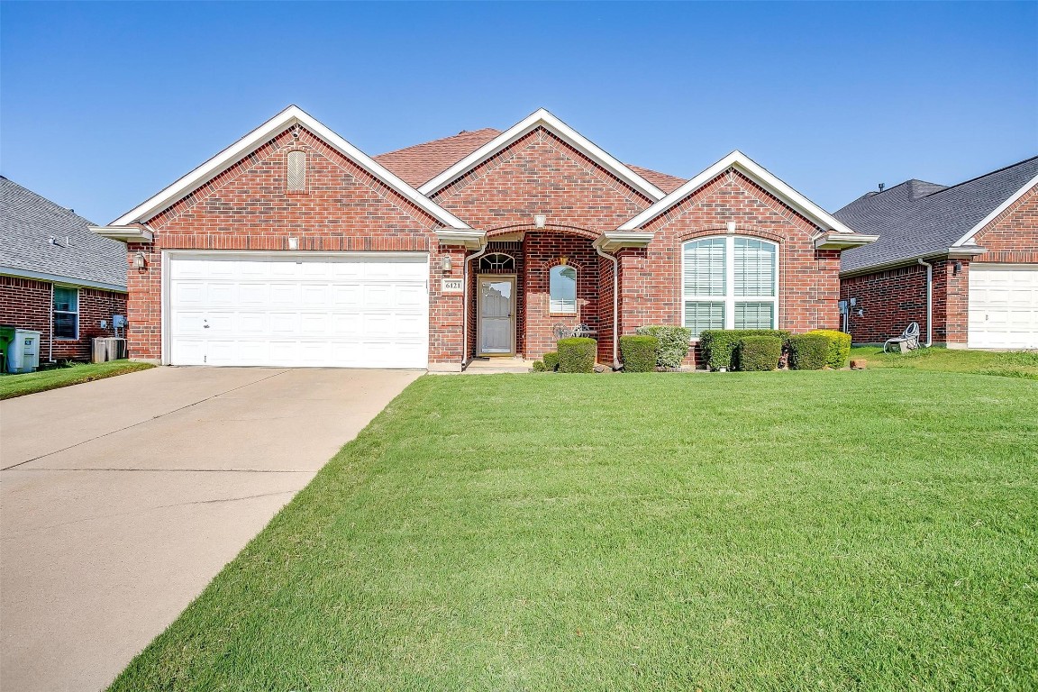 6121 Huntington Drive Haltom City TX 76137