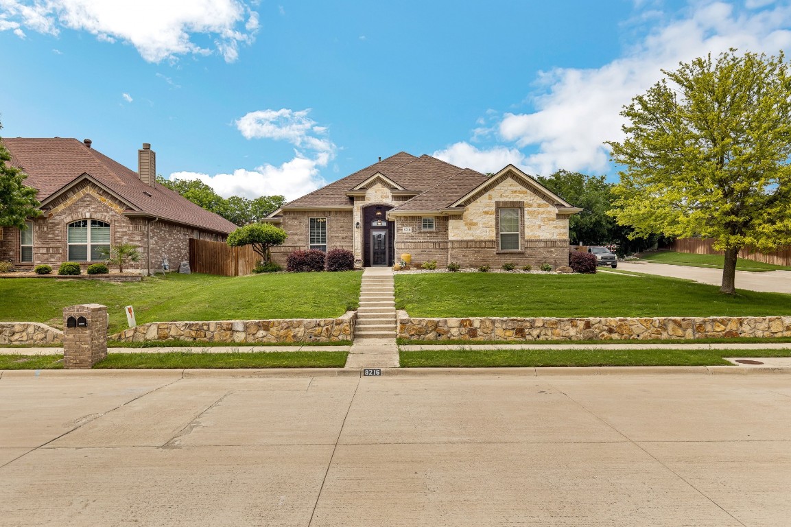 8216 Shady Valley Drive Benbrook TX 76116