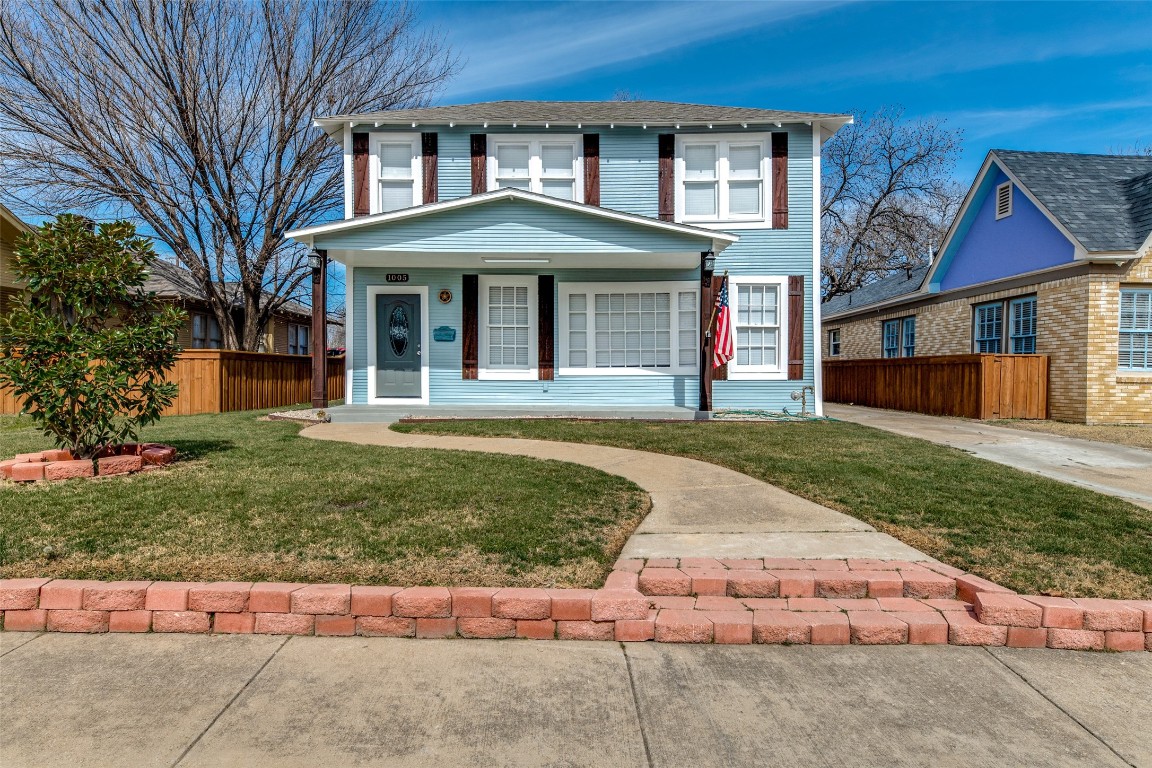 1005 E Humbolt Street Fort Worth TX 76104