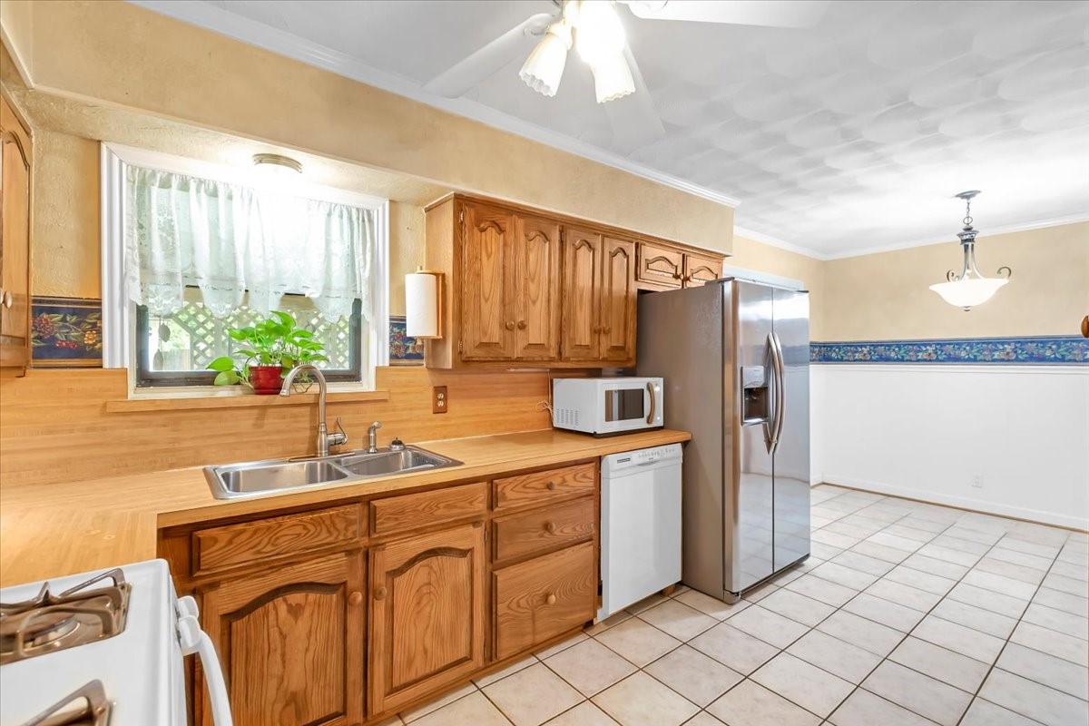 1845 Chevy Chase Drive Carrollton TX 75006