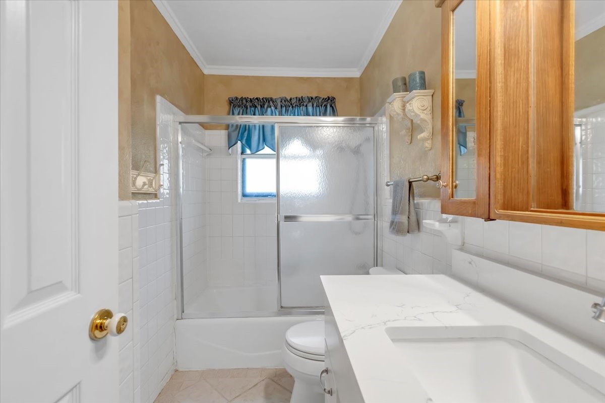 1845 Chevy Chase Drive Carrollton TX 75006