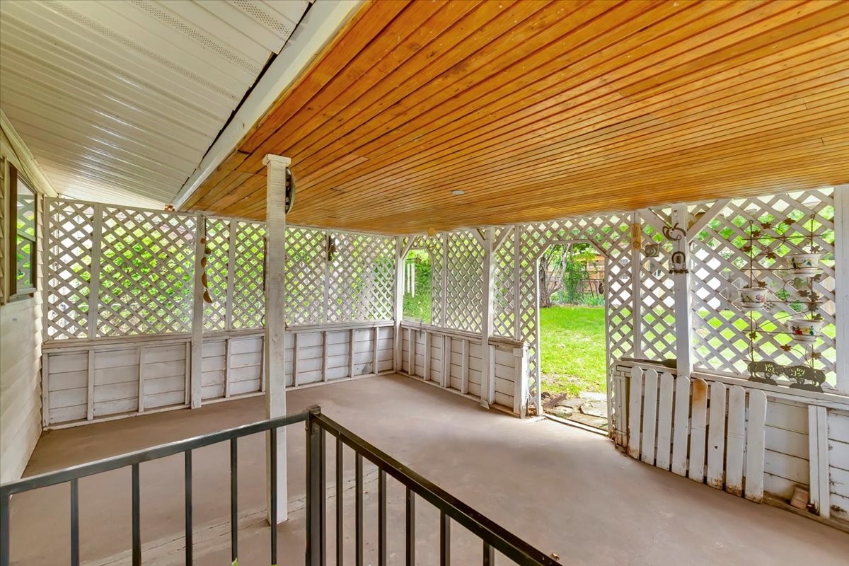 1845 Chevy Chase Drive Carrollton TX 75006