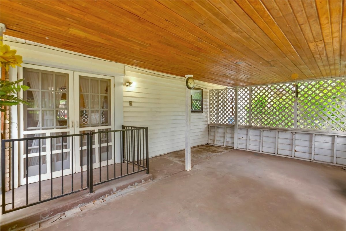 1845 Chevy Chase Drive Carrollton TX 75006
