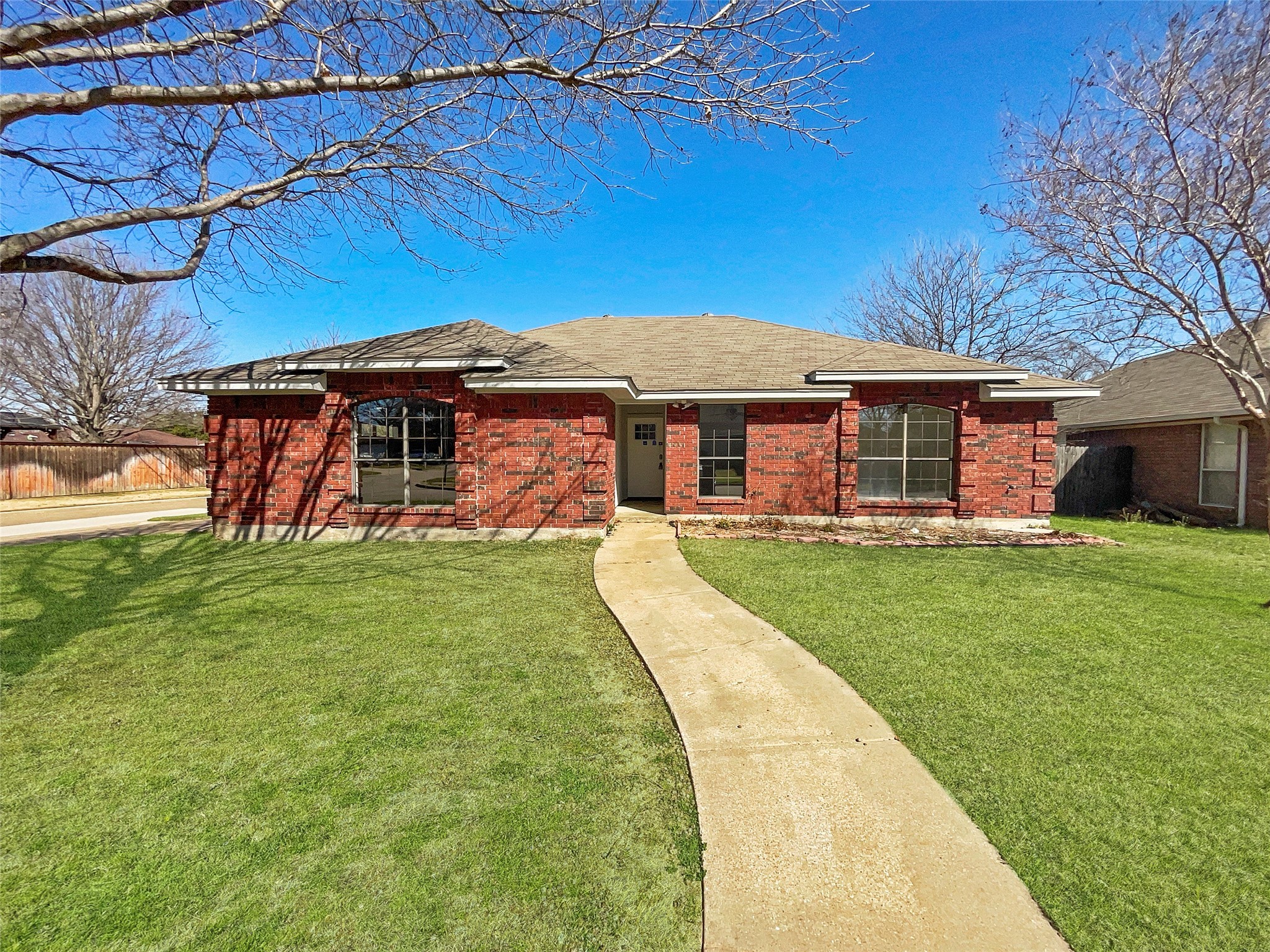 931 Fiero Drive Arlington TX 76001