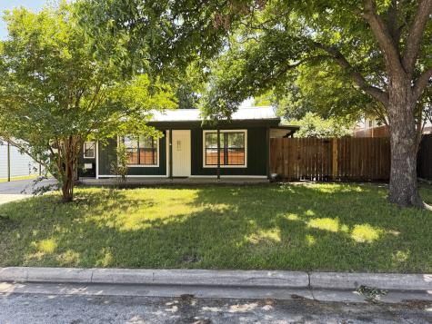484 S First Avenue Stephenville TX 76401