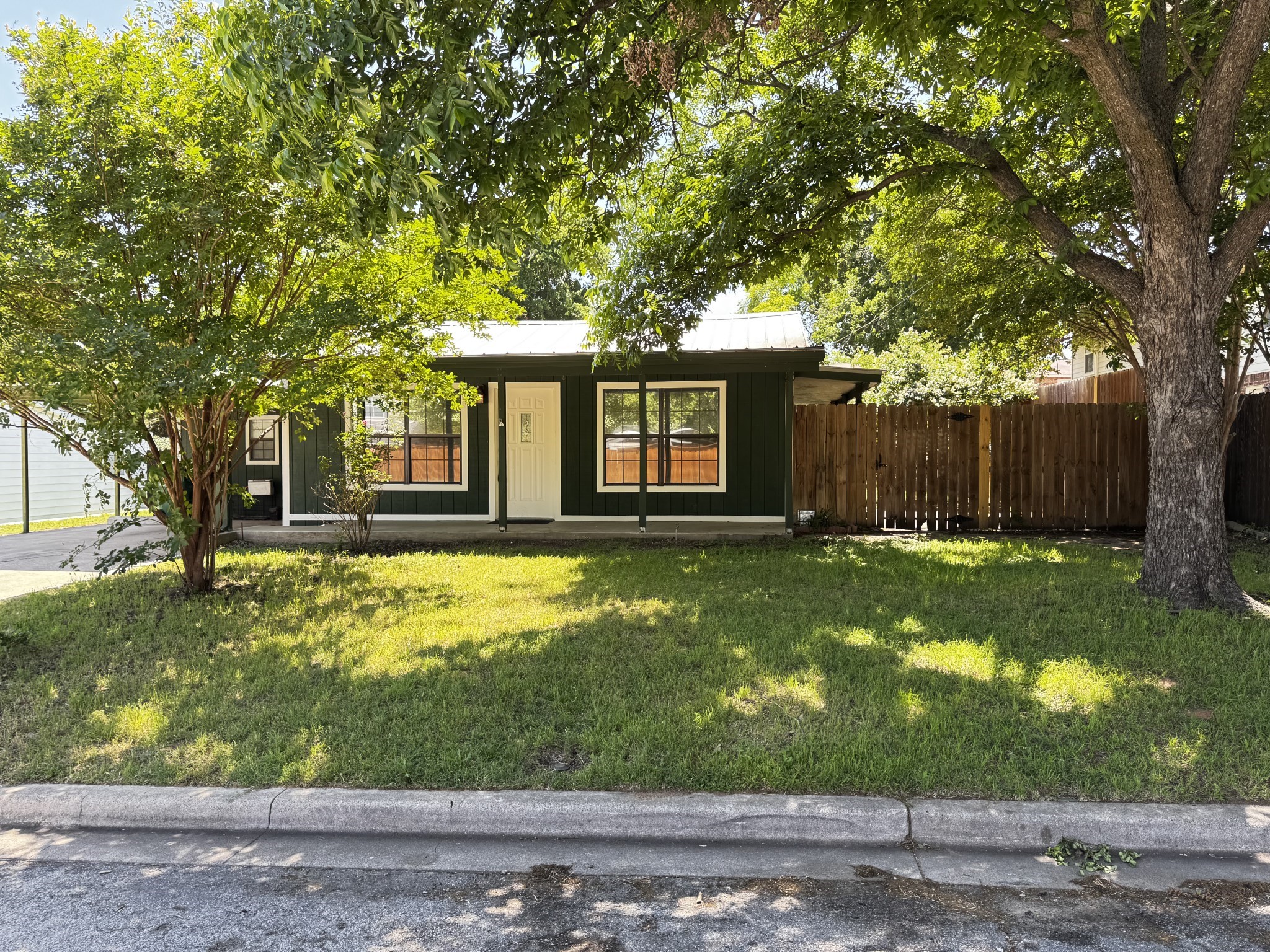 484 S First Avenue Stephenville TX 76401