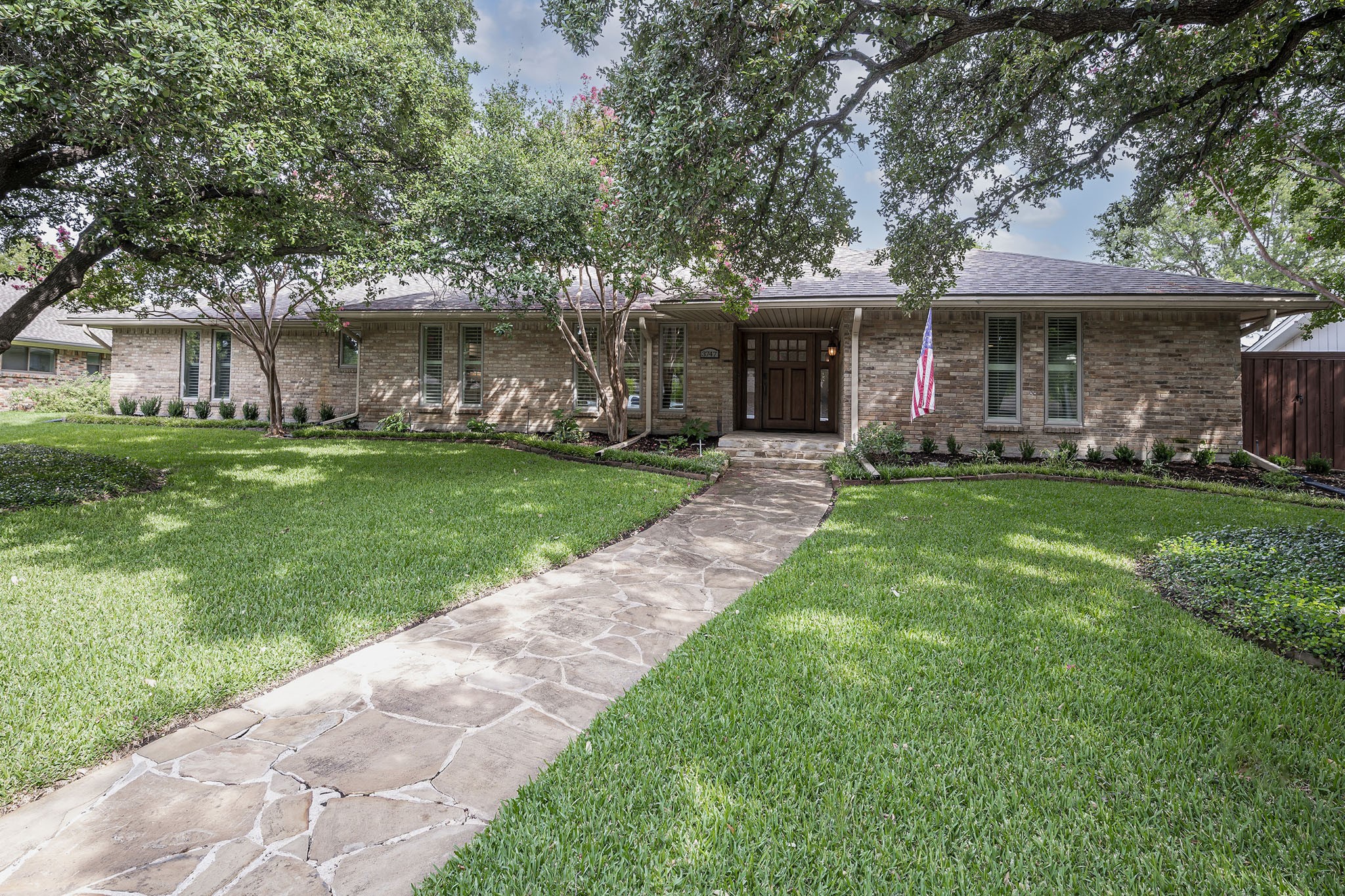 3747 Royal Cove Drive Dallas TX 75229