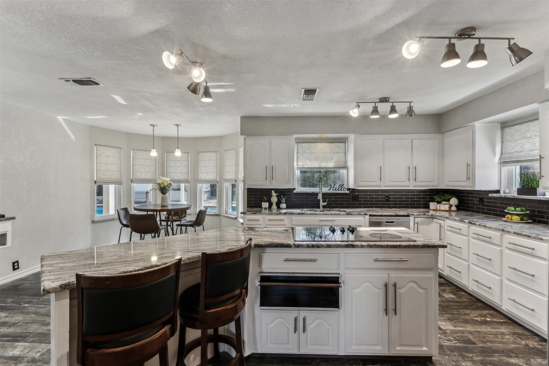 5908 Waterview Drive Arlington TX 76016