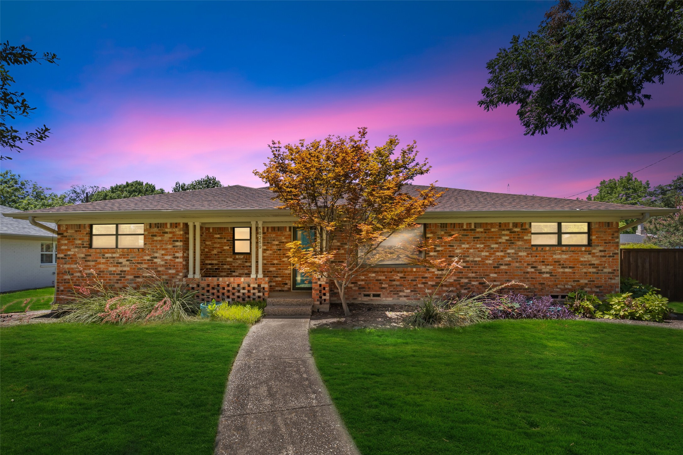 10259 Vinemont Street Dallas TX 75218