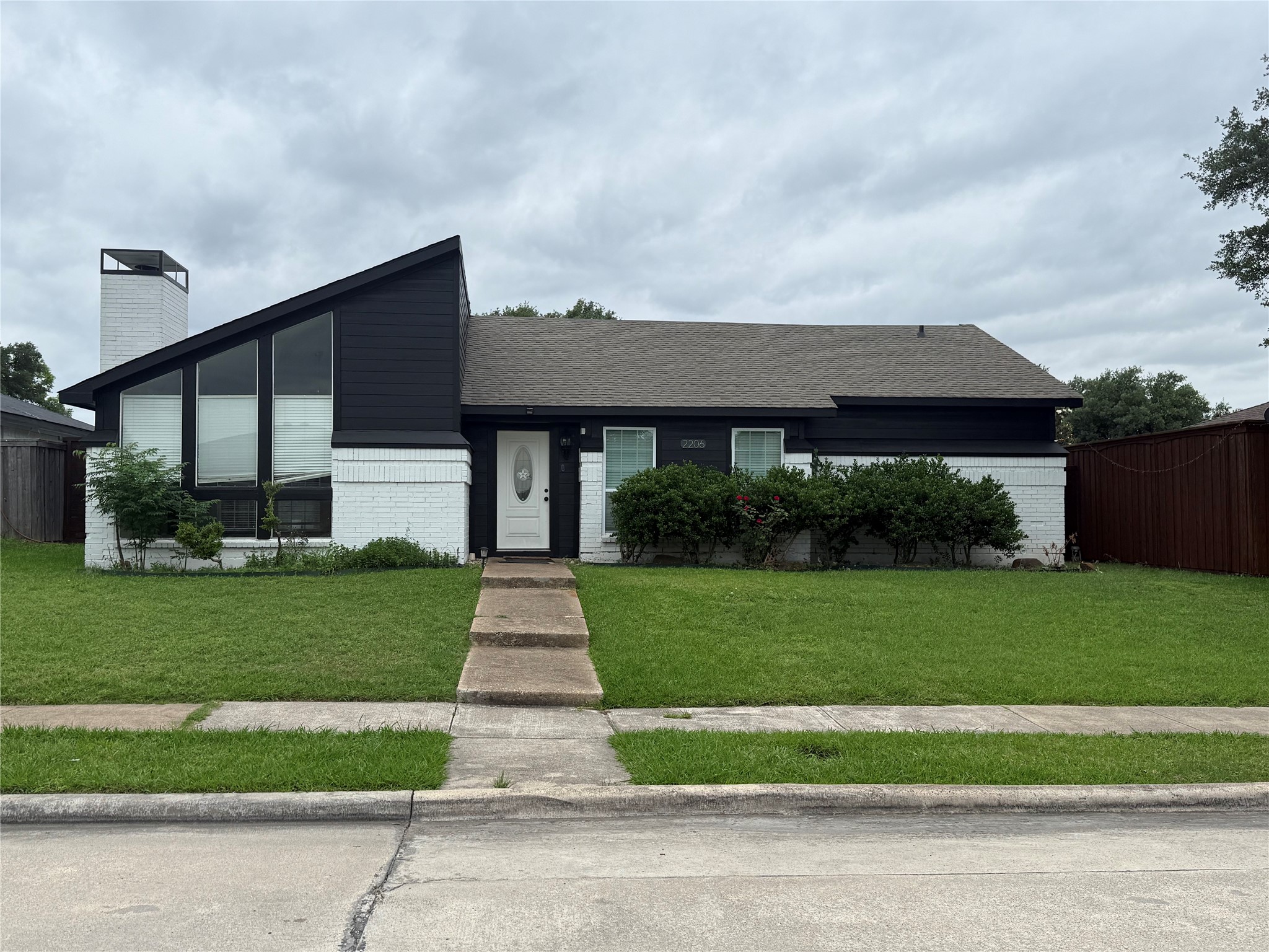 2206 Old Mill Road Carrollton TX 75007