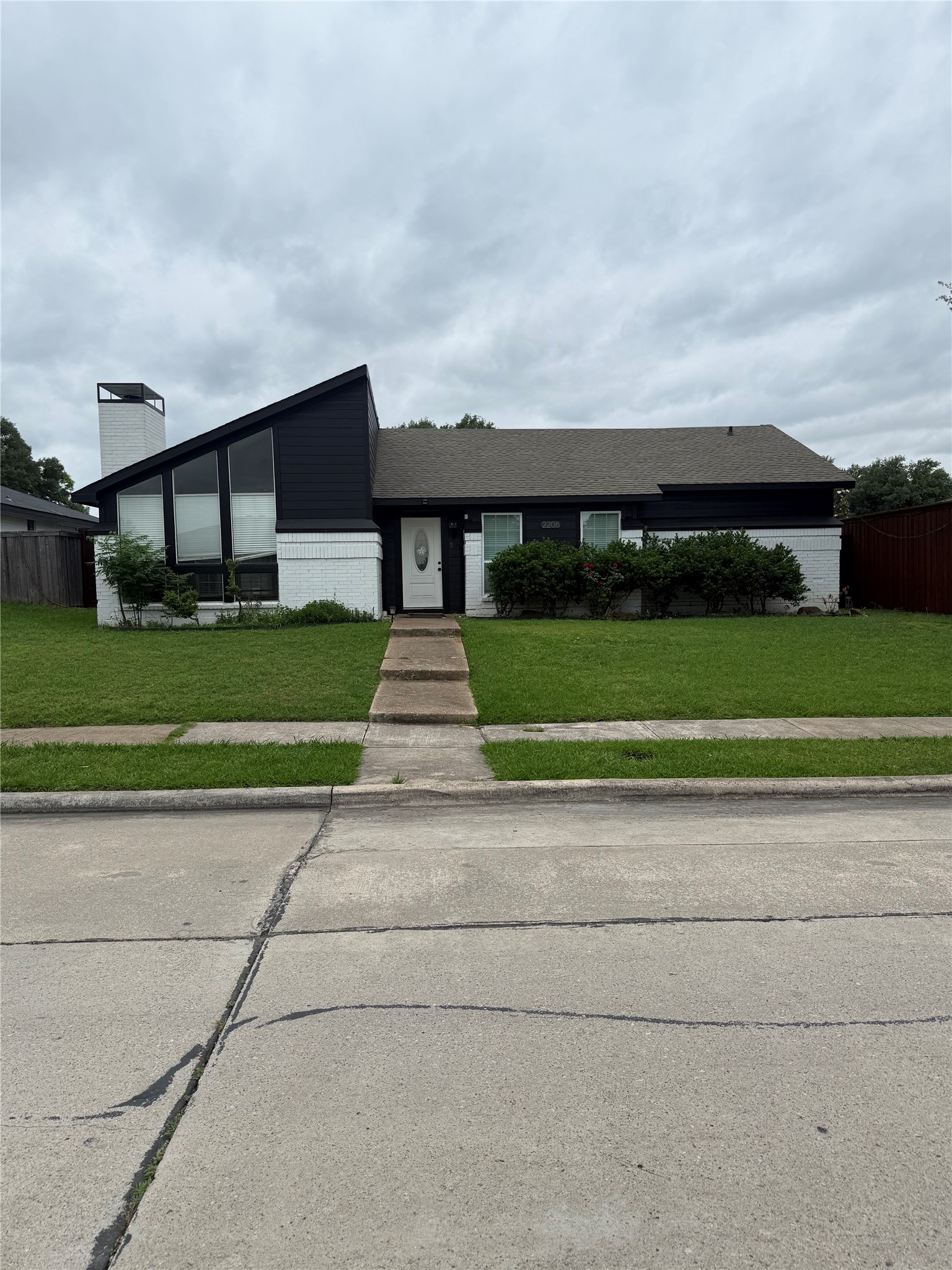 2206 Old Mill Road Carrollton TX 75007