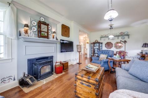 174 County Road 2690 Alvord TX 76225