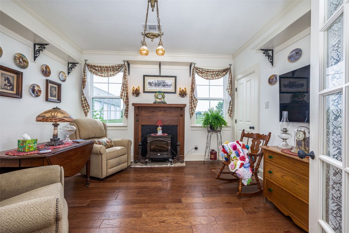 174 County Road 2690 Alvord TX 76225