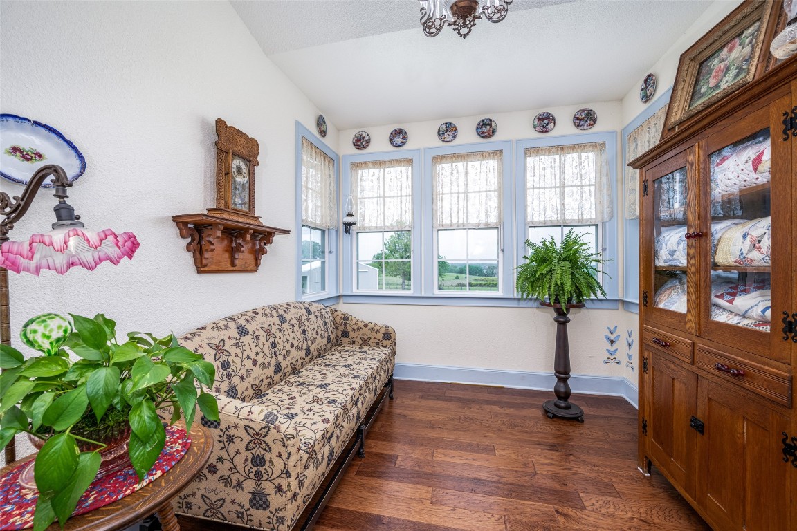 174 County Road 2690 Alvord TX 76225