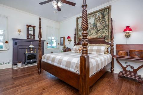 174 County Road 2690 Alvord TX 76225