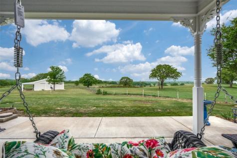 174 County Road 2690 Alvord TX 76225