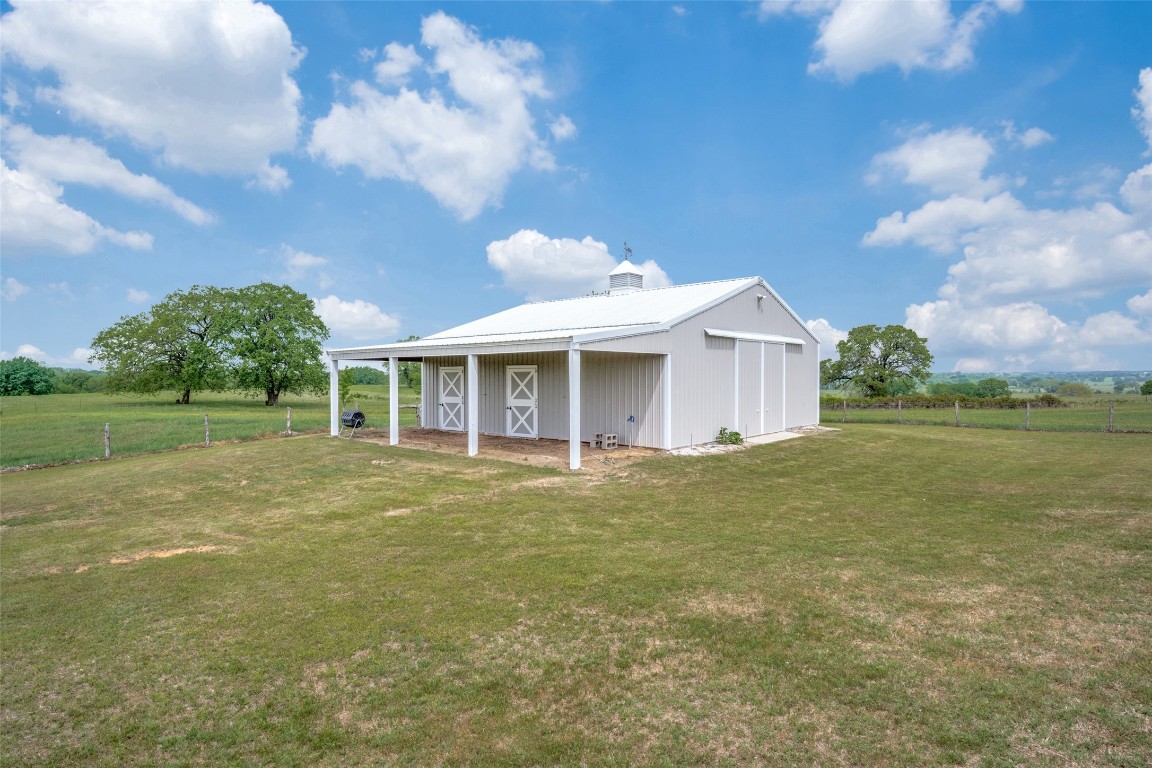 174 County Road 2690 Alvord TX 76225