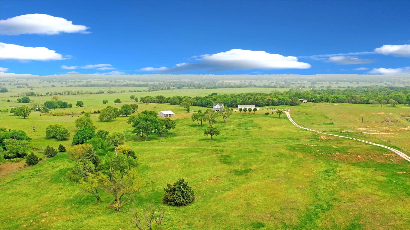 174 County Road 2690 Alvord TX 76225