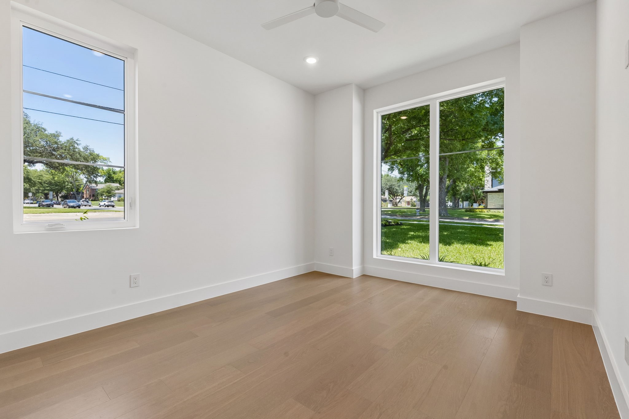 6402 Kenwood Avenue Dallas TX 75214
