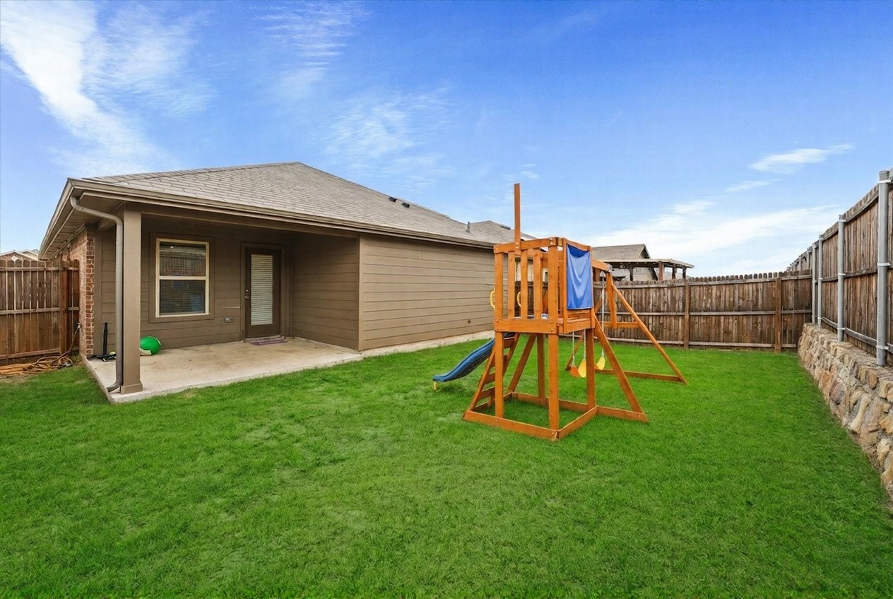 2818 Highgarden Trail Crandall TX 75114