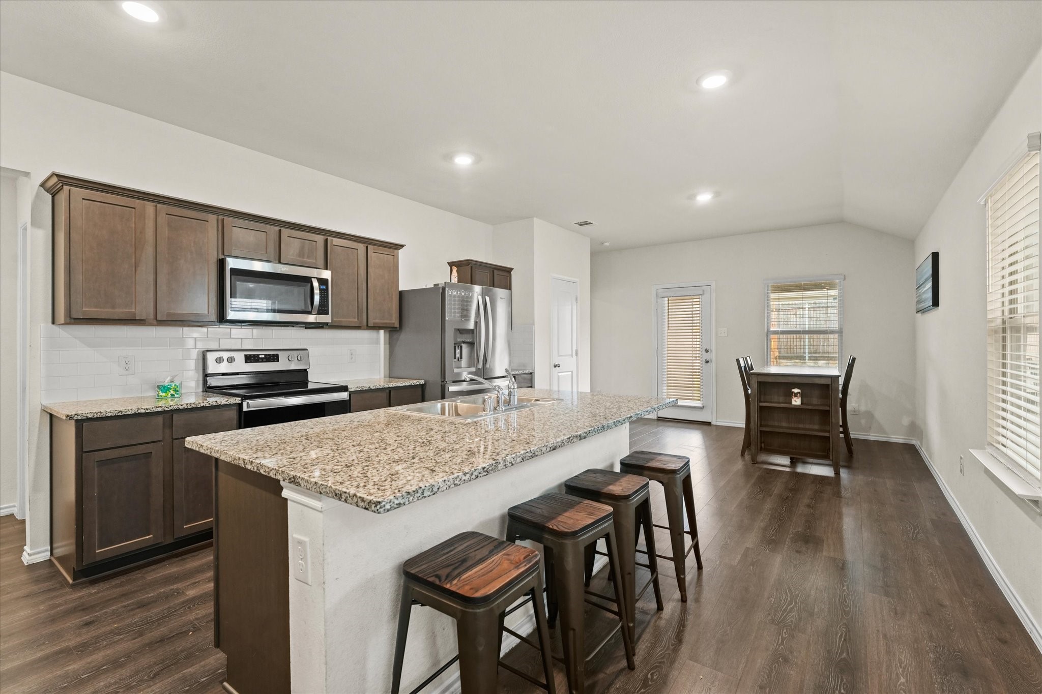 2818 Highgarden Trail Crandall TX 75114
