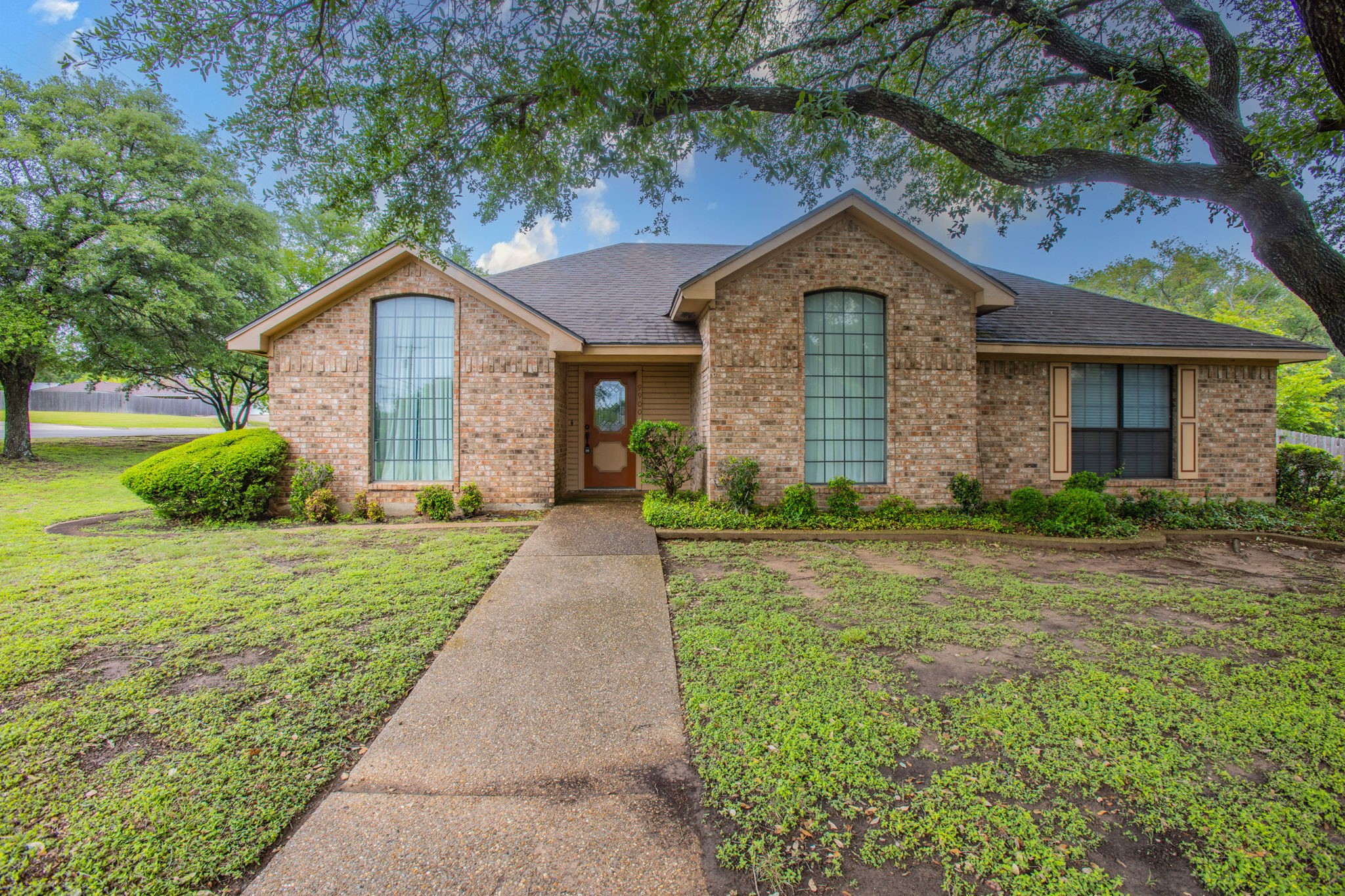 9900 Oak Ridge Circle Woodway TX 76712