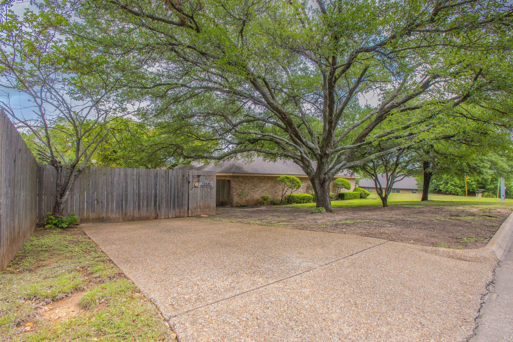 9900 Oak Ridge Circle Woodway TX 76712