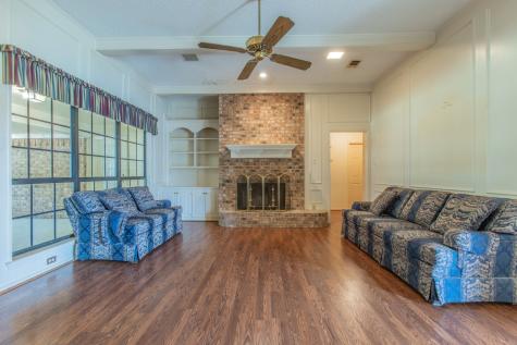 9900 Oak Ridge Circle Woodway TX 76712