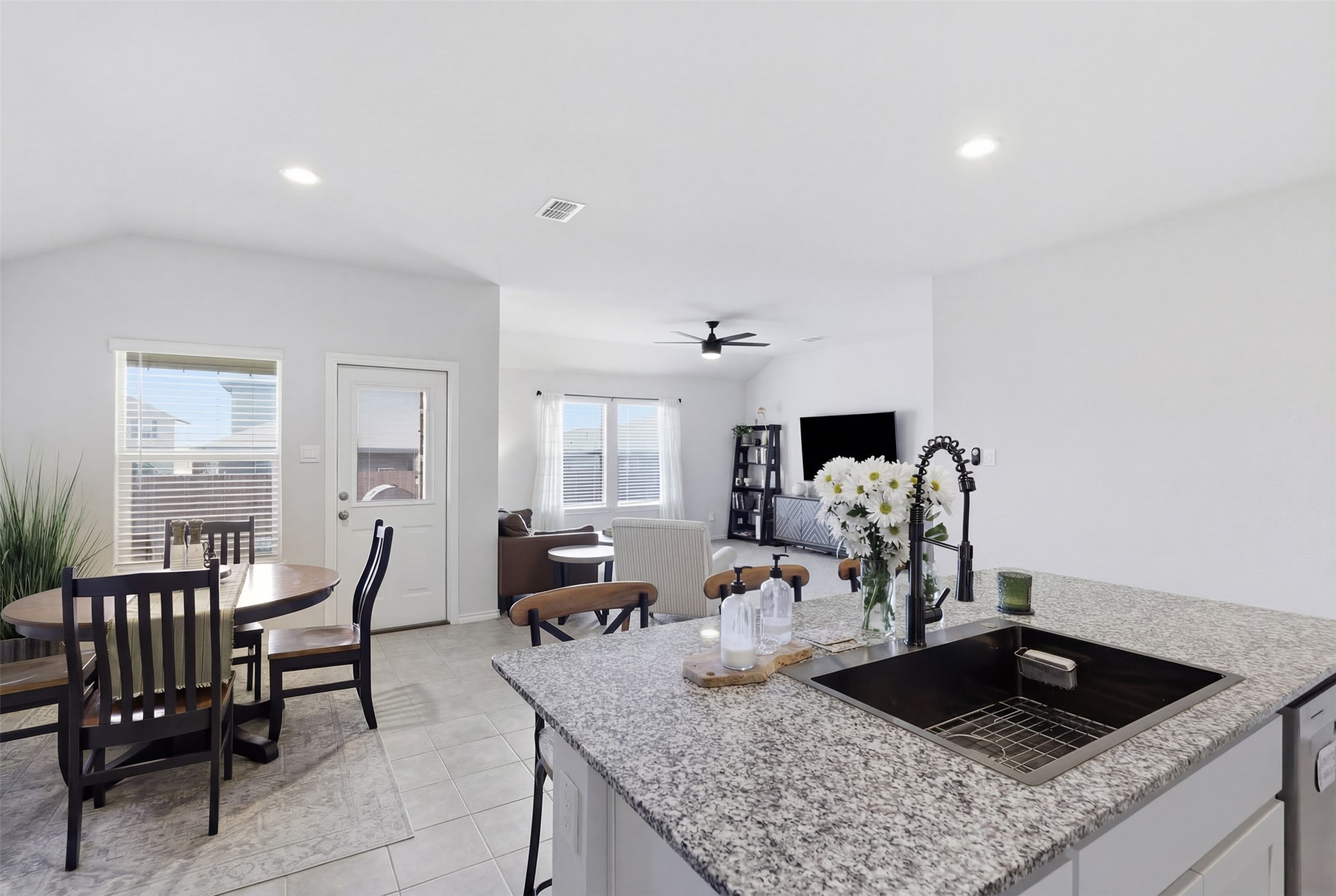 613 Whitecomb Lane Justin TX 76247